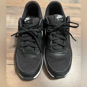 LNWOT Nike Air sneakers